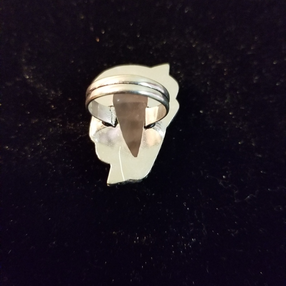 BEAUTIFUL RING NWOT - Picture 3 of 3